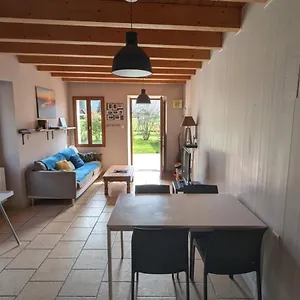 https://gite-la-re.hotels-rhonealpes.com